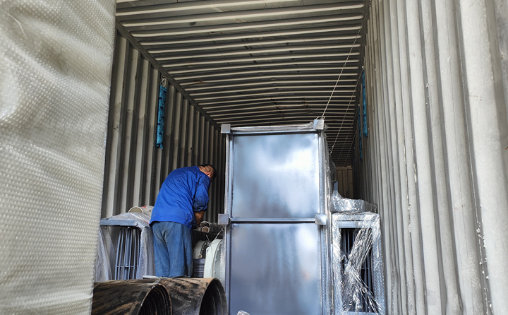 顆粒機(jī)生產(chǎn)線(xiàn)裝車(chē)中